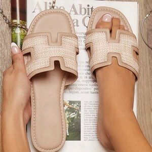 SHEIN Beige and Cream Slide Sandals